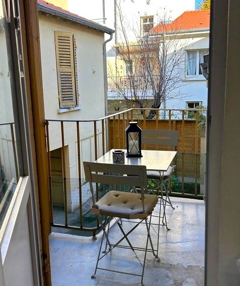 Appartement F2 rénové, équipé, meublé et + garage - Vichy résidentiel